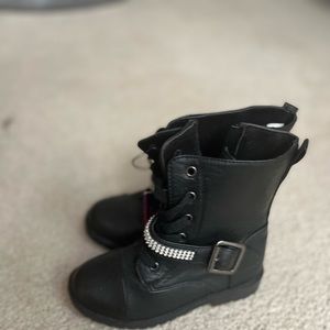 VeeVee girl boots